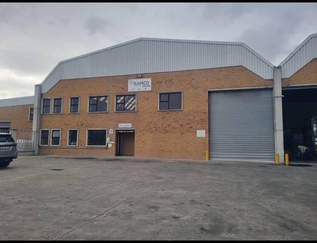 500M² WAREHOUSE TO LET IN PHILIPPI